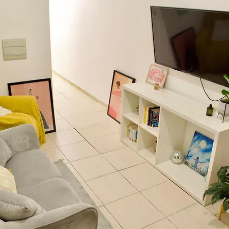 Private In A 2 Bedroom In Blata L-bajda - Close To Valletta