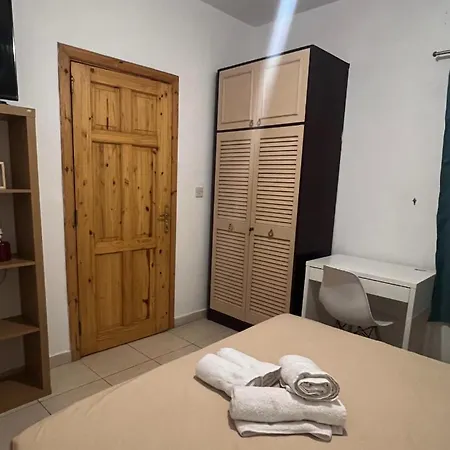 Private In A 2 Bedroom In Blata L-bajda - Close To Valletta *