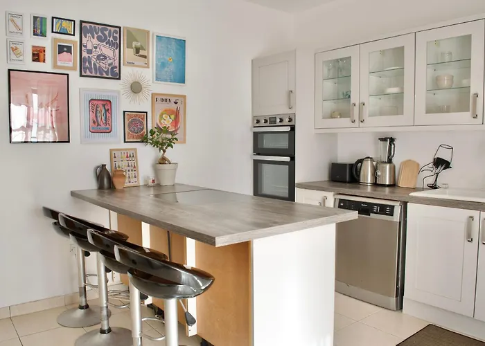 Private In A 2 Bedroom In Blata L-bajda - Close To Valletta Daire