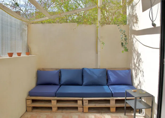 Daire Private In A 2 Bedroom In Blata L-bajda - Close To Valletta