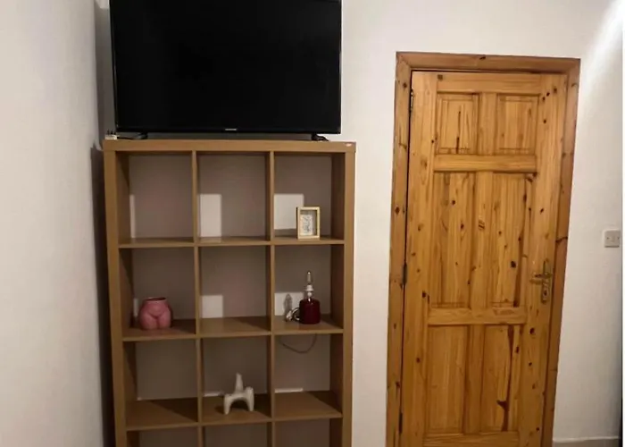 Private In A 2 Bedroom In Blata L-bajda - Close To Valletta Daire Hamrun