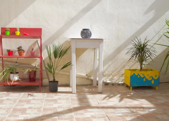 Private In A 2 Bedroom In Blata L-bajda - Close To Valletta شقة